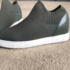 Steve Madden Sly Olive sneakers